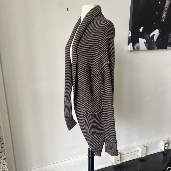 Asymmetrical Striped Cardigan Sweater with Pockets - Picture 2 of 8